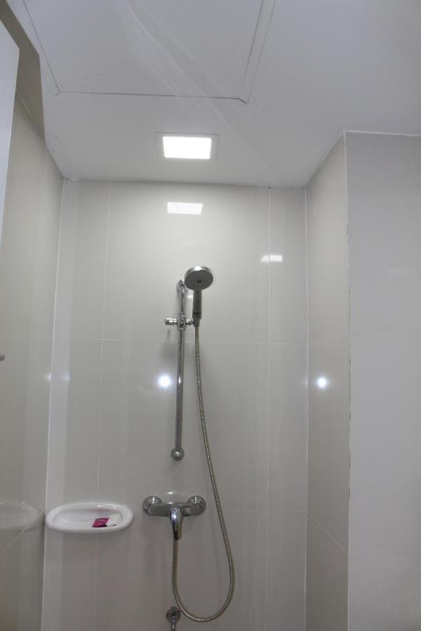 Oyo 75409 Premium The Family Hotel 치앙마이 외부 사진