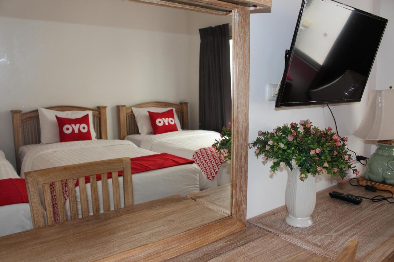Oyo 75409 Premium The Family Hotel 치앙마이 외부 사진